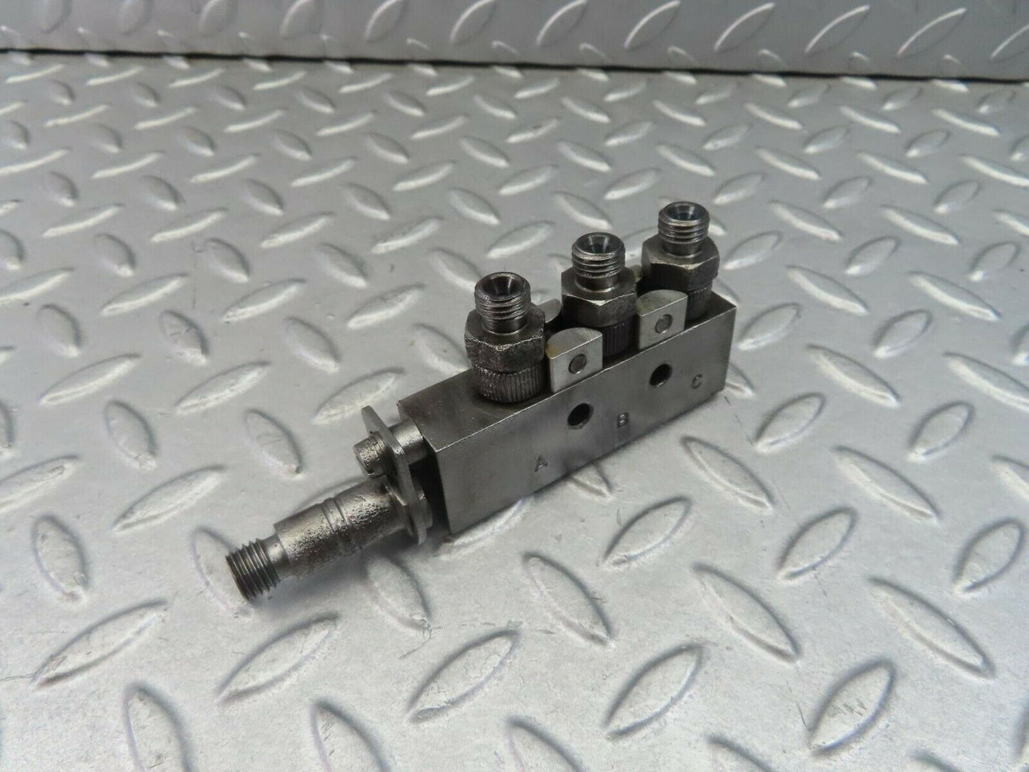 8281 Mercedes-Benz W111 Injection Distributor EPVT1P1Z