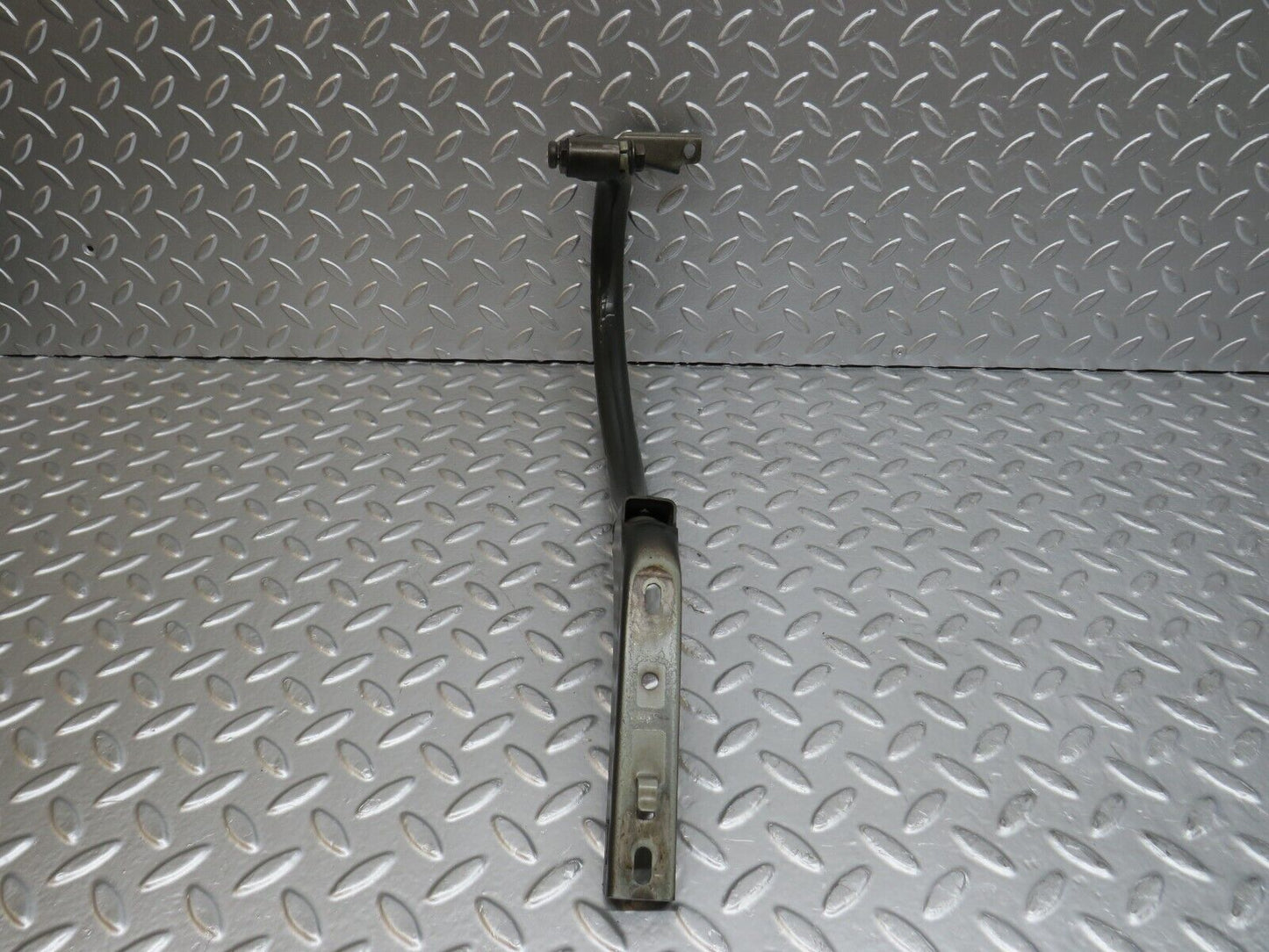 29282 Mercedes-Benz W124 230E Trunk Lid Hinge Right Side