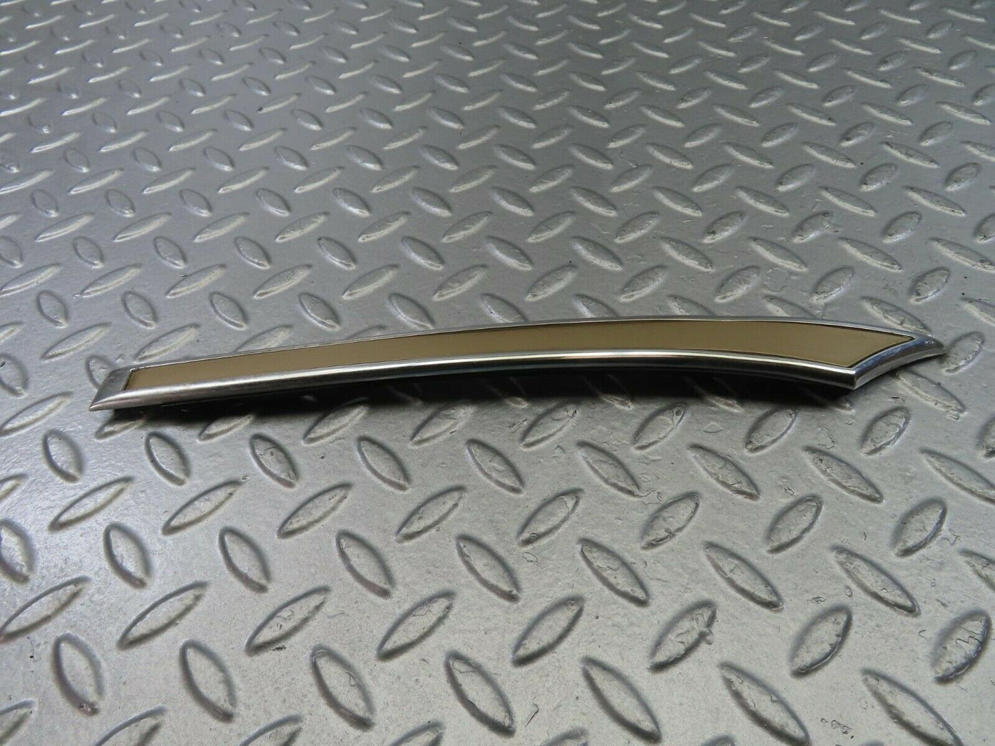 10861 Mercedes-Benz W123 230E C Pillar Exterior Trim Right 1236981097