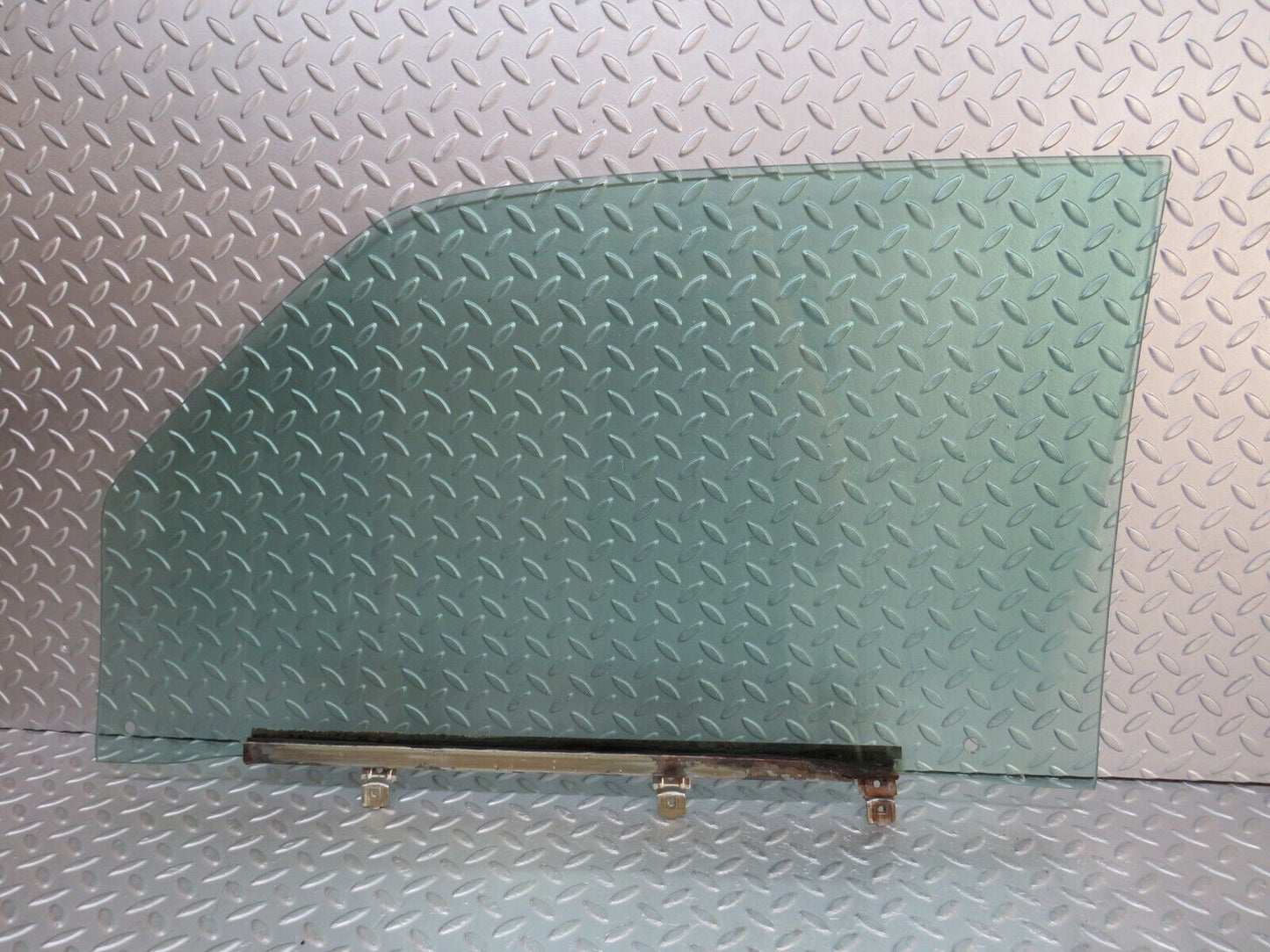 37038 Mercedes-Benz C126 420SEC Coupe Right Door Window Glass