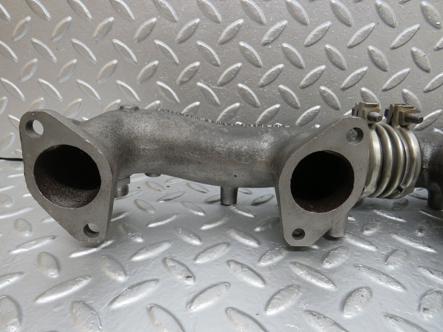 33113 Mercedes-Benz W126 420 V8 Exhaust Manifold Left 1171422602 1171423102