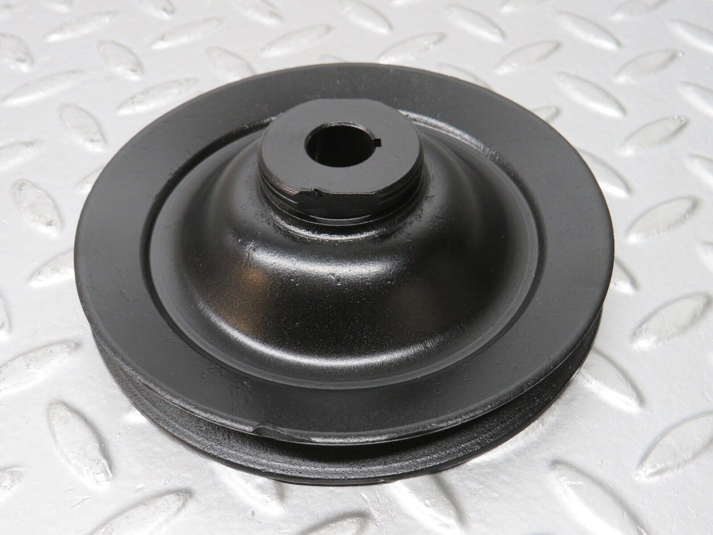32906 Mercedes-Benz W123 300D Power Steering Pump Pulley 6154660315