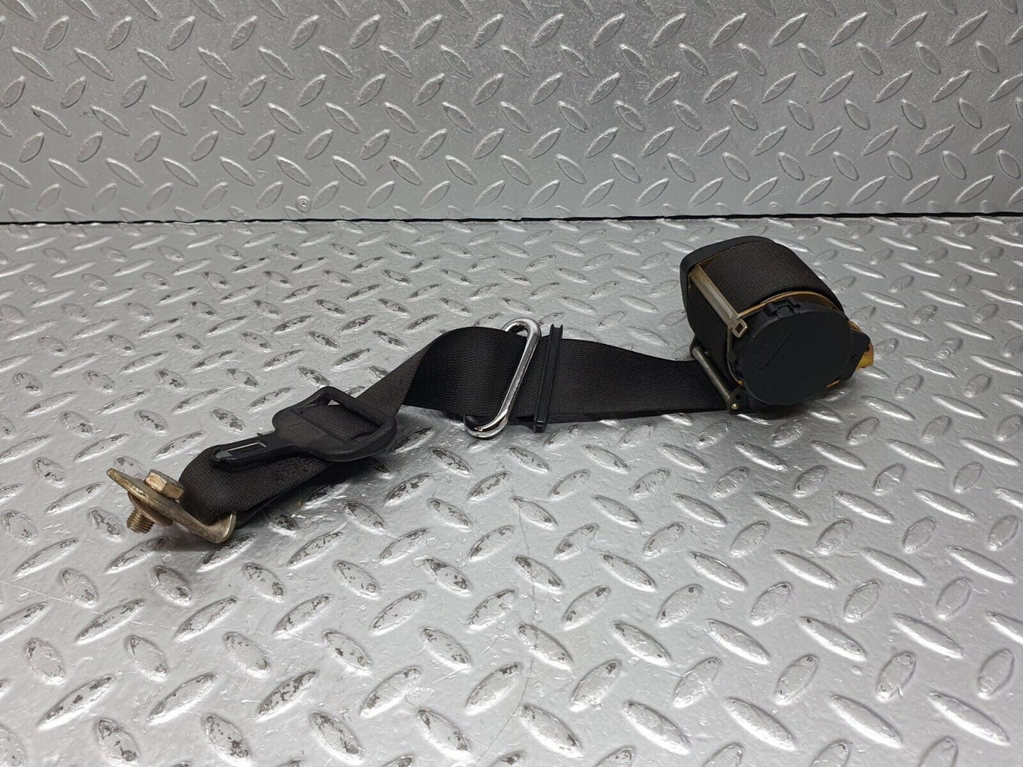41268 Mercedes-Benz W126 300SE Rear Seat Belt Set With Buckles 124860050396 1248600585 1248601185