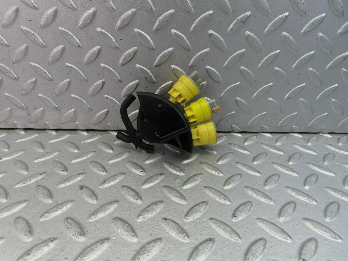 9434 Mercedes-Benz C124 300CE Coupe Vacuum Check Valve