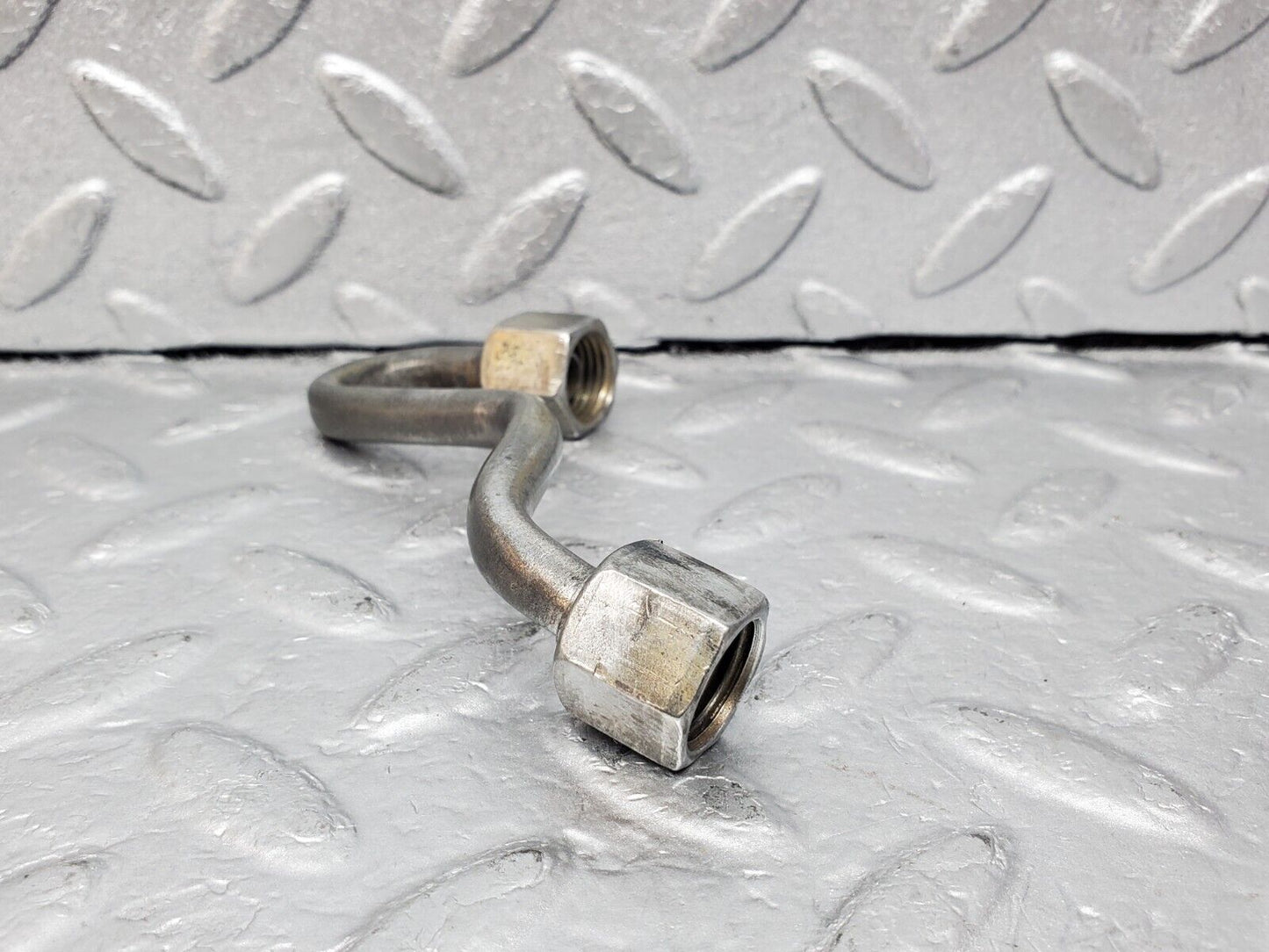 45977 Mercedes-Benz W126 420SE Fuel Line Pipe