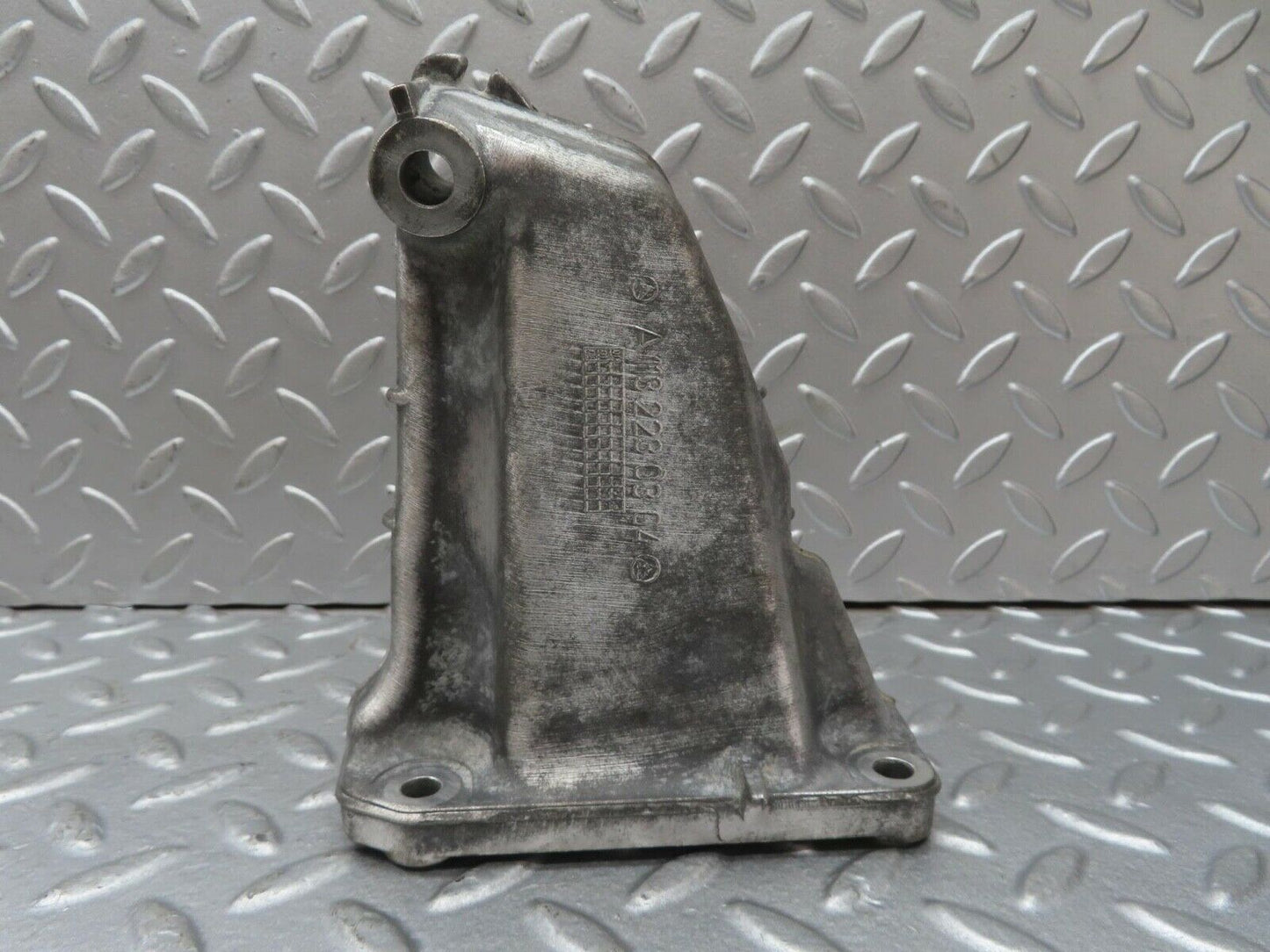 13397 Mercedes-Benz W220 S430 Engine Mount Bracket Right Side 1132230304