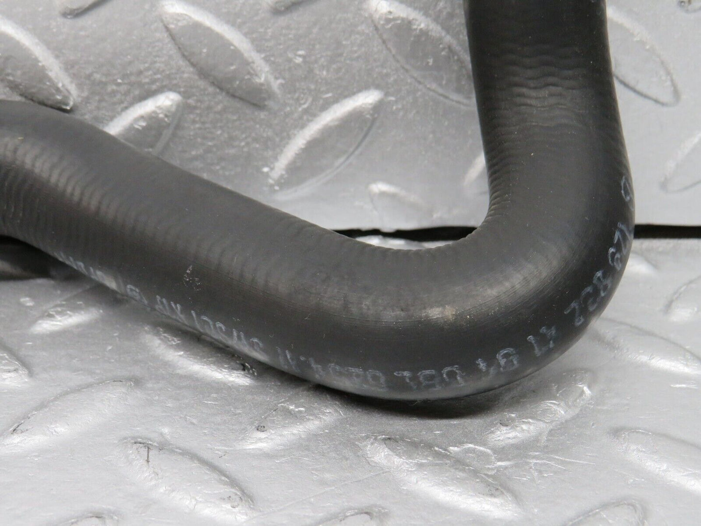 38562 Mercedes-Benz R129 280SL Coupe Coolant Hose Pipe 1298324194