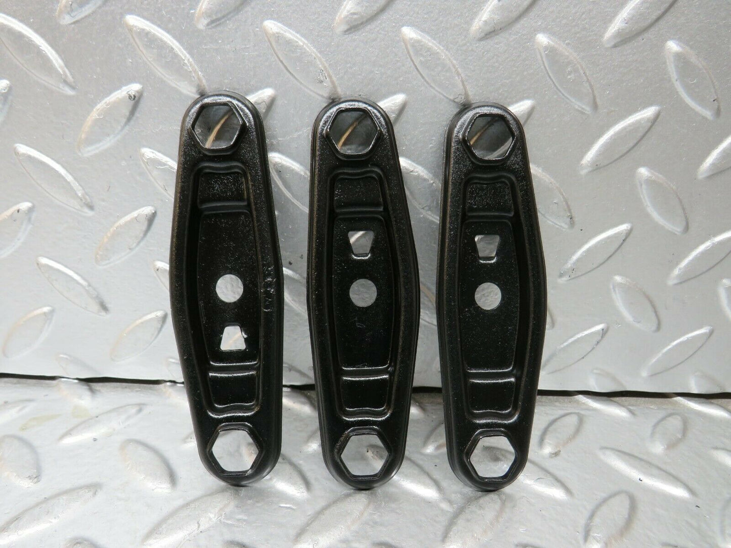 24165 Mercedes-Benz W123 280E Fuel Injector Bracket 3x