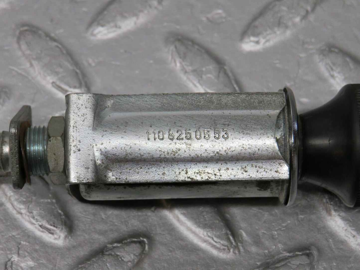 37532 Mercedes-Benz W109 300SEL Cigarette Lighter 1108250553