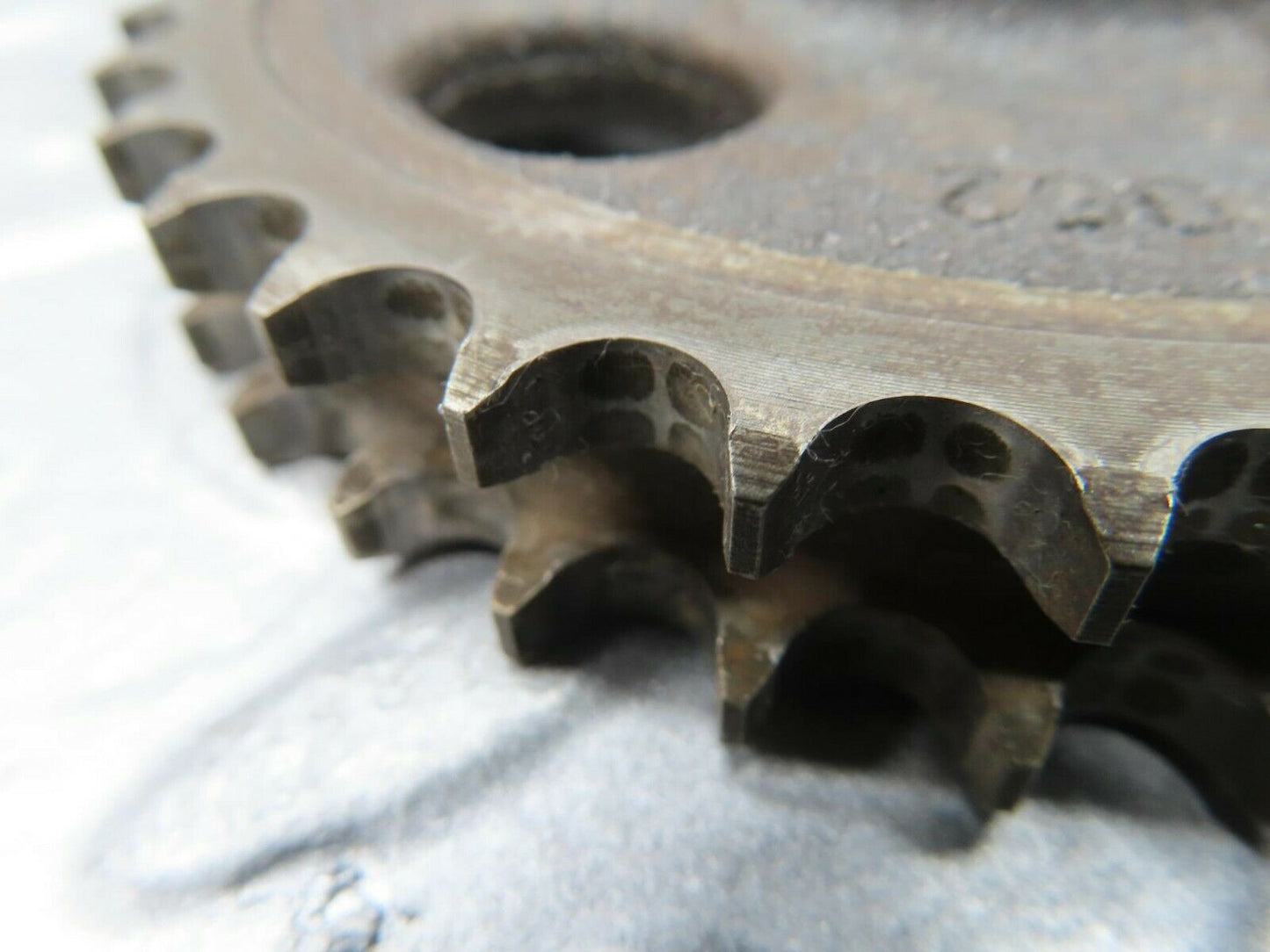 16693 Mercedes-Benz C107 380SLC Camshaft Timing Gear 1160520601