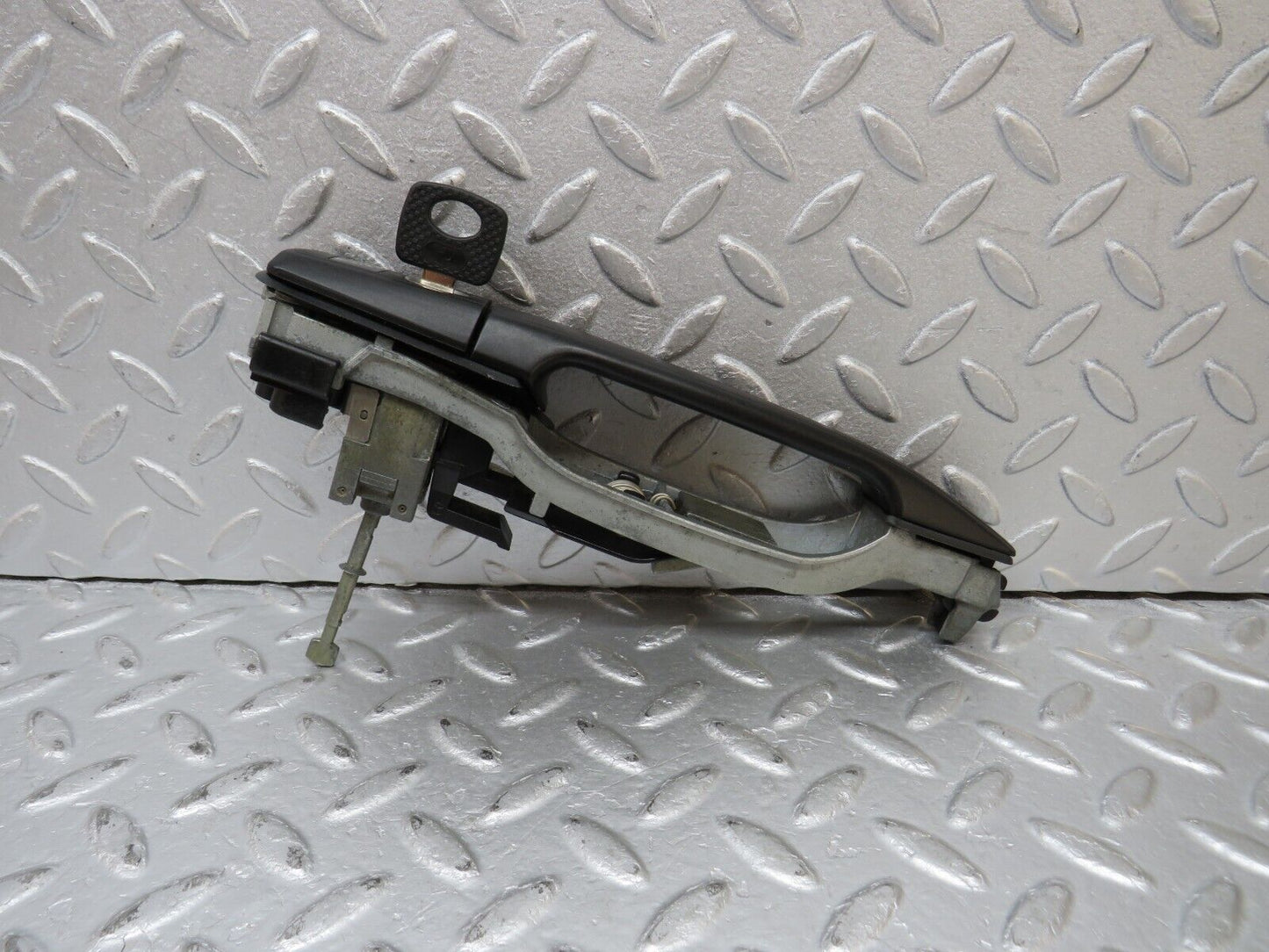 38462 Mercedes-Benz R129 280SL Coupe Right Door Exterior Handle With Key