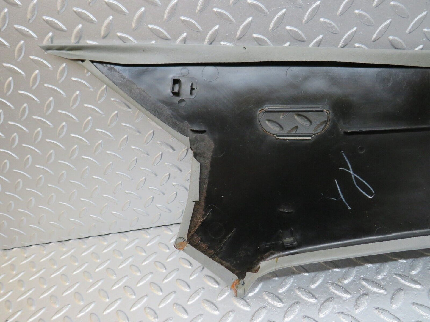 33576 Mercedes-Benz W201 190E 2.0L C Pillar Cover Trim Right Grey 2016950244