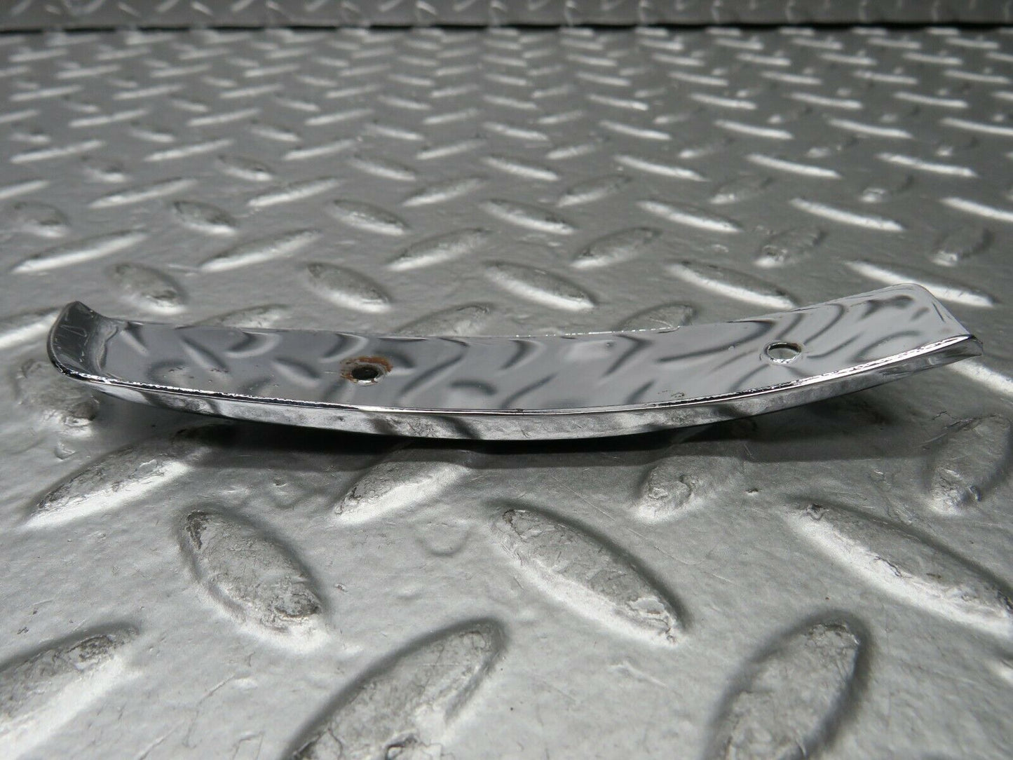 23032 Mercedes-Benz C123 230CE Coupe Right Door Chrome Front Cover