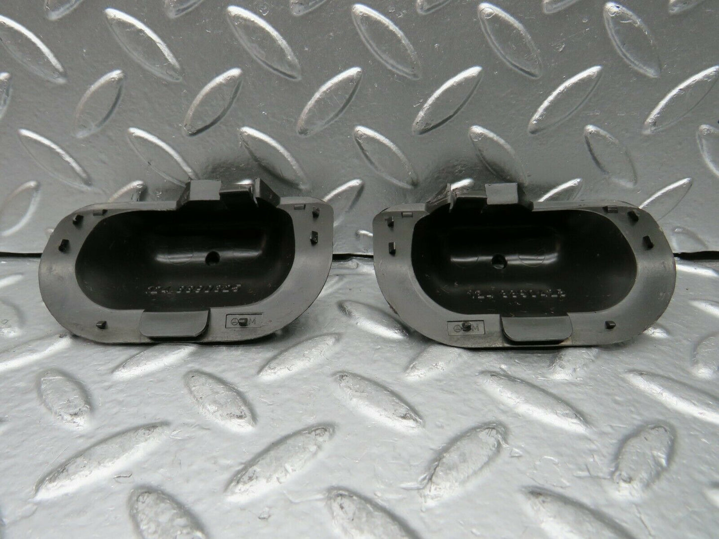 22624 Mercedes-Benz C124 E220 Washer Nozzle Cover Pair 1248890325 1248890425