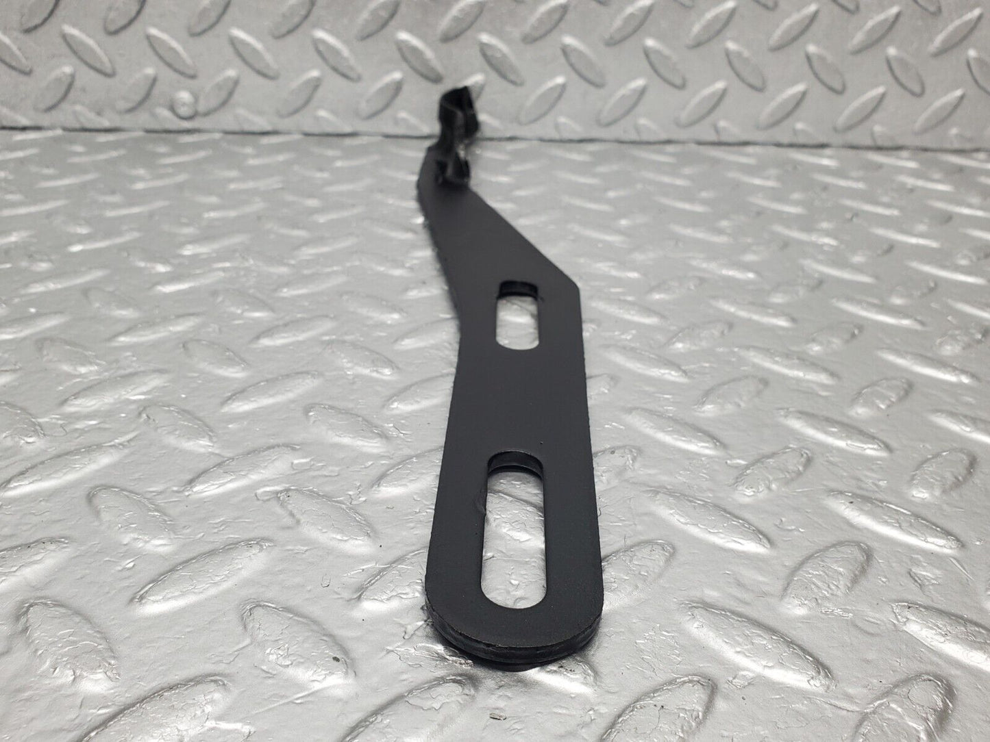 46394 Mercedes-Benz C123 280CE Coupe Exhaust Bracket