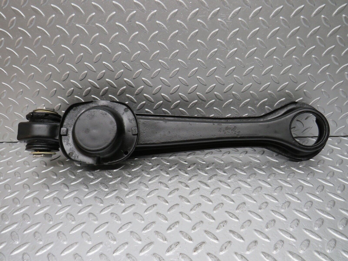 0392 Mercedes-Benz W108 280SE Rear Axle Spring Coil Mount