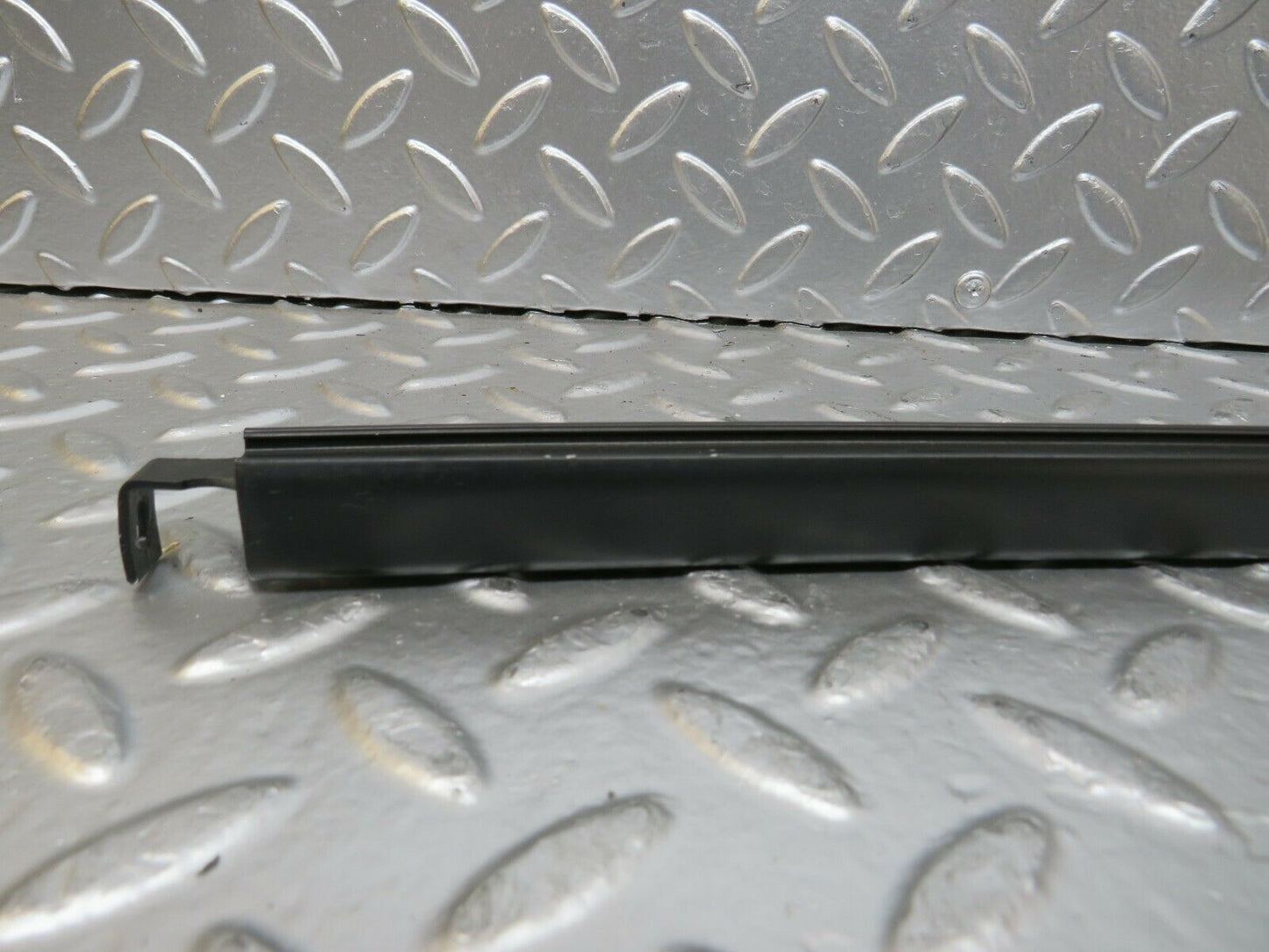 24247 Mercedes-Benz S124 220TE Wagon Rear Right Door Window Channel