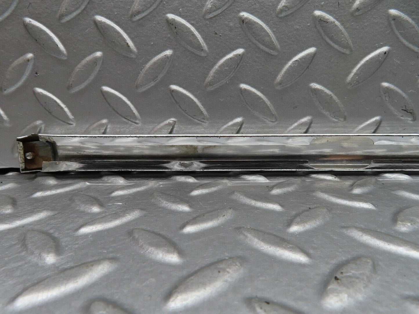 18919 Mercedes-Benz W121 190b Ponton Rear Left Door Upper Chrome Trim