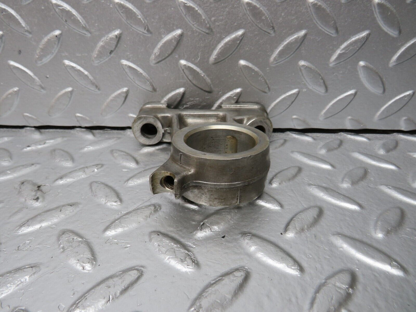 33088 Mercedes-Benz C107 R107 350 V8 Camshaft Tower Bearing 1160511810
