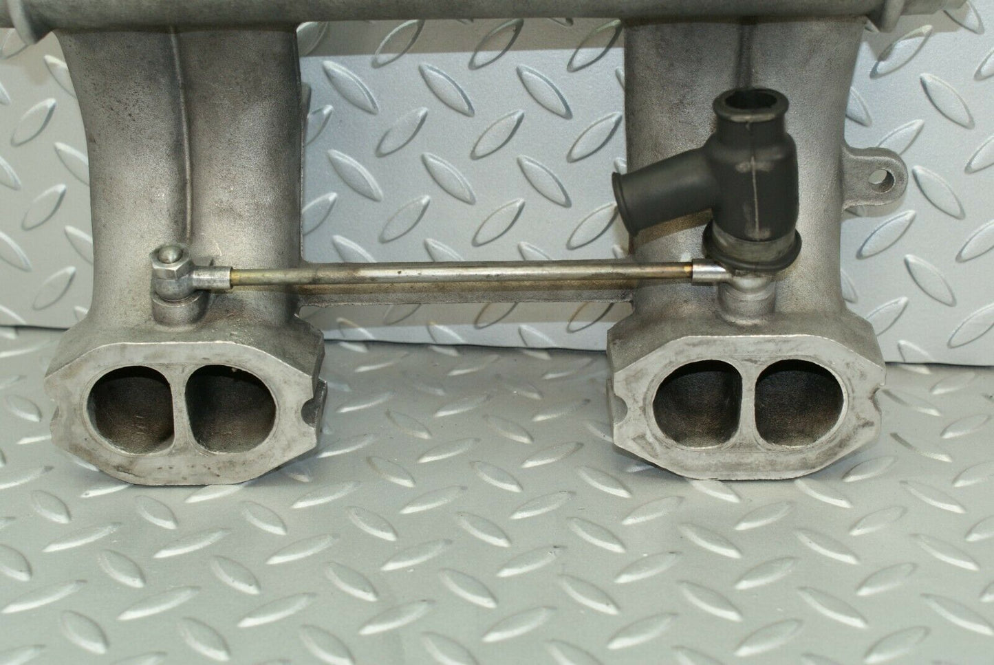 3079 Mercedes-Benz W115 220D Intake Manifold 6151410201