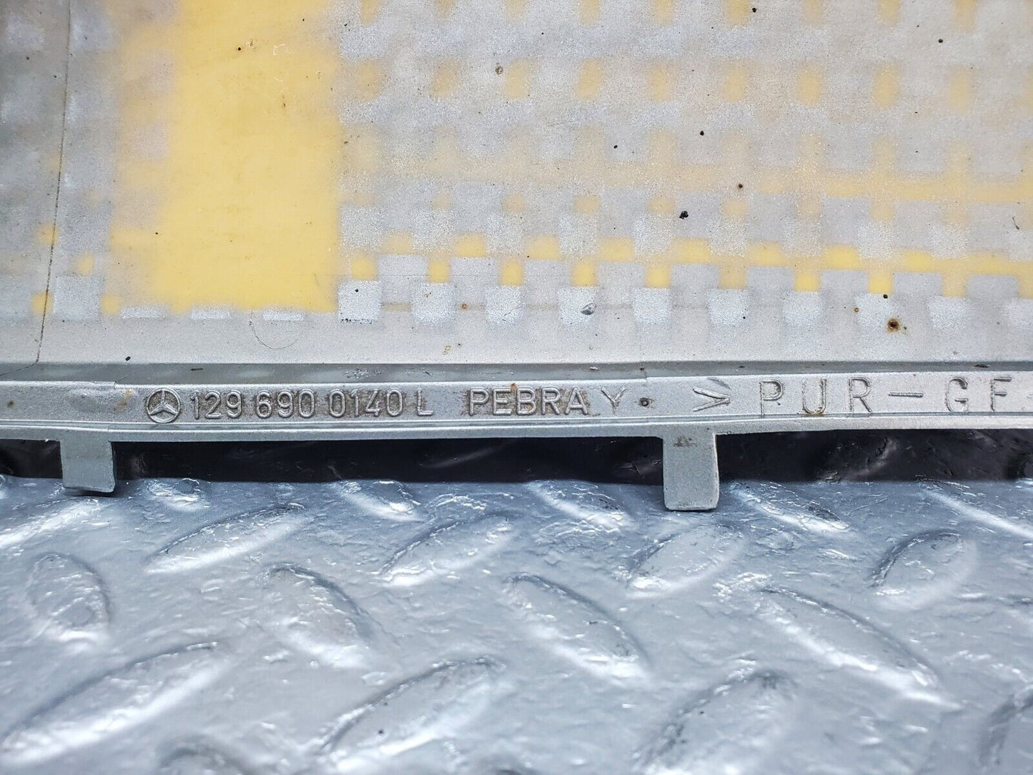 45036 Mercedes-Benz R129 300SL Coupe Front Left Fender Wing Panel 1296900140 1296980174