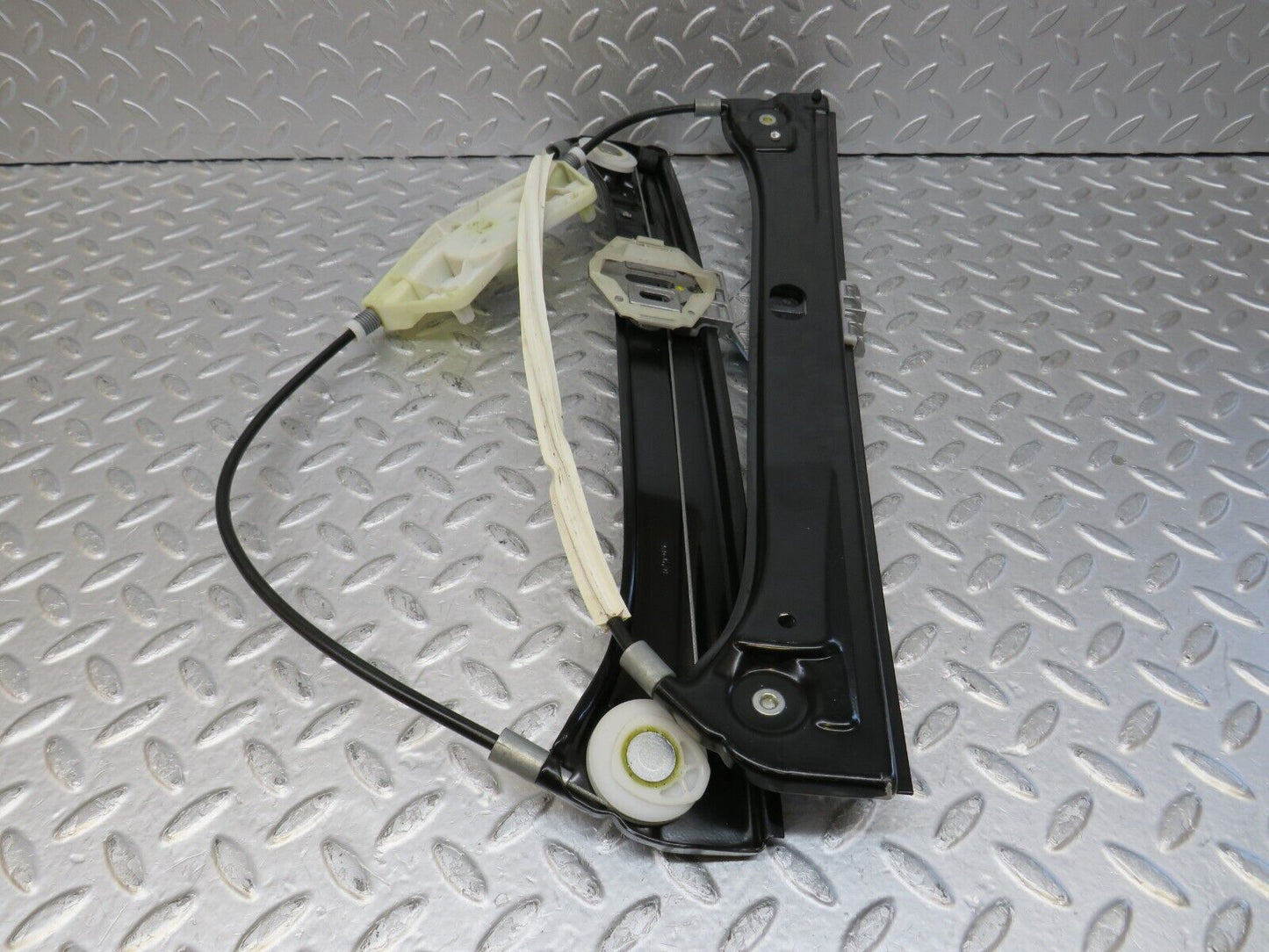 35197 Mercedes-Benz W221 Front Right Power Window Regulator