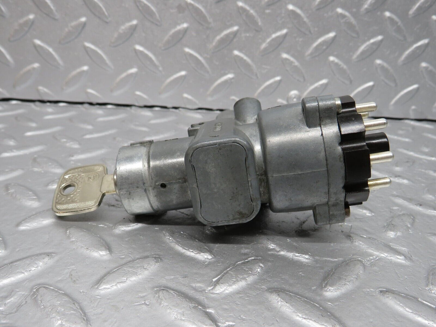 40166 Mercedes-Benz R107 350SL Coupe Steering Lock Ignition Switch With Key