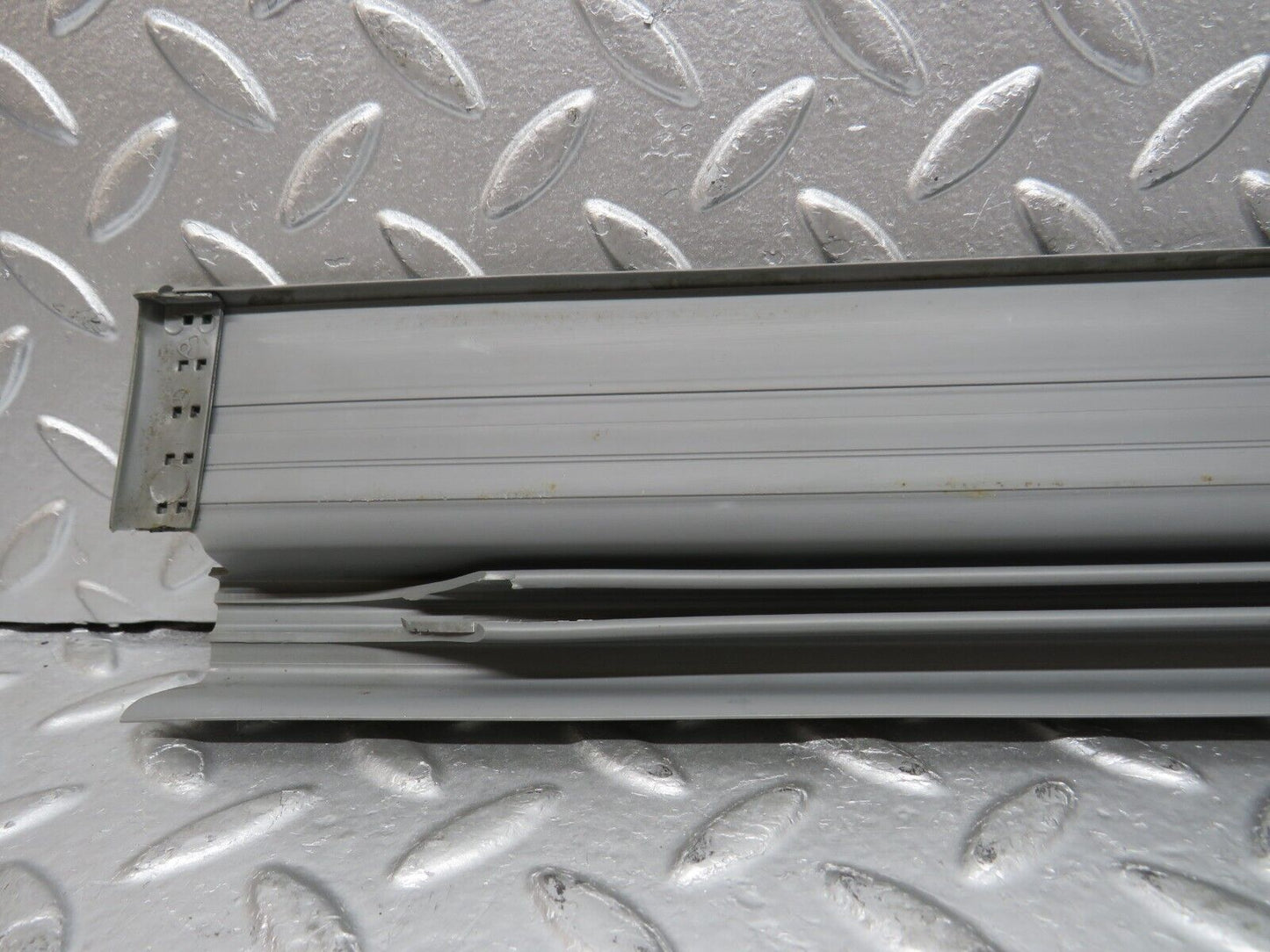 31208 Mercedes-Benz S124 220TE Wagon Rear Right Door Sill Trim