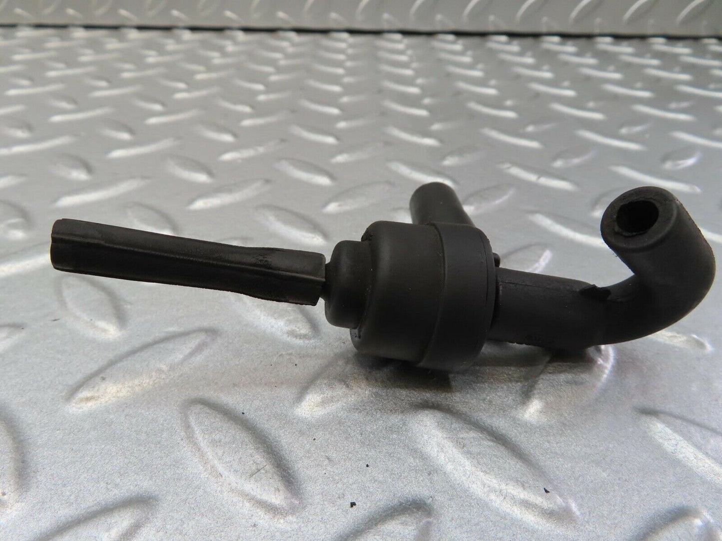 14657 Mercedes-Benz W201 190E Regeneration Vacuum Valve 0011407960