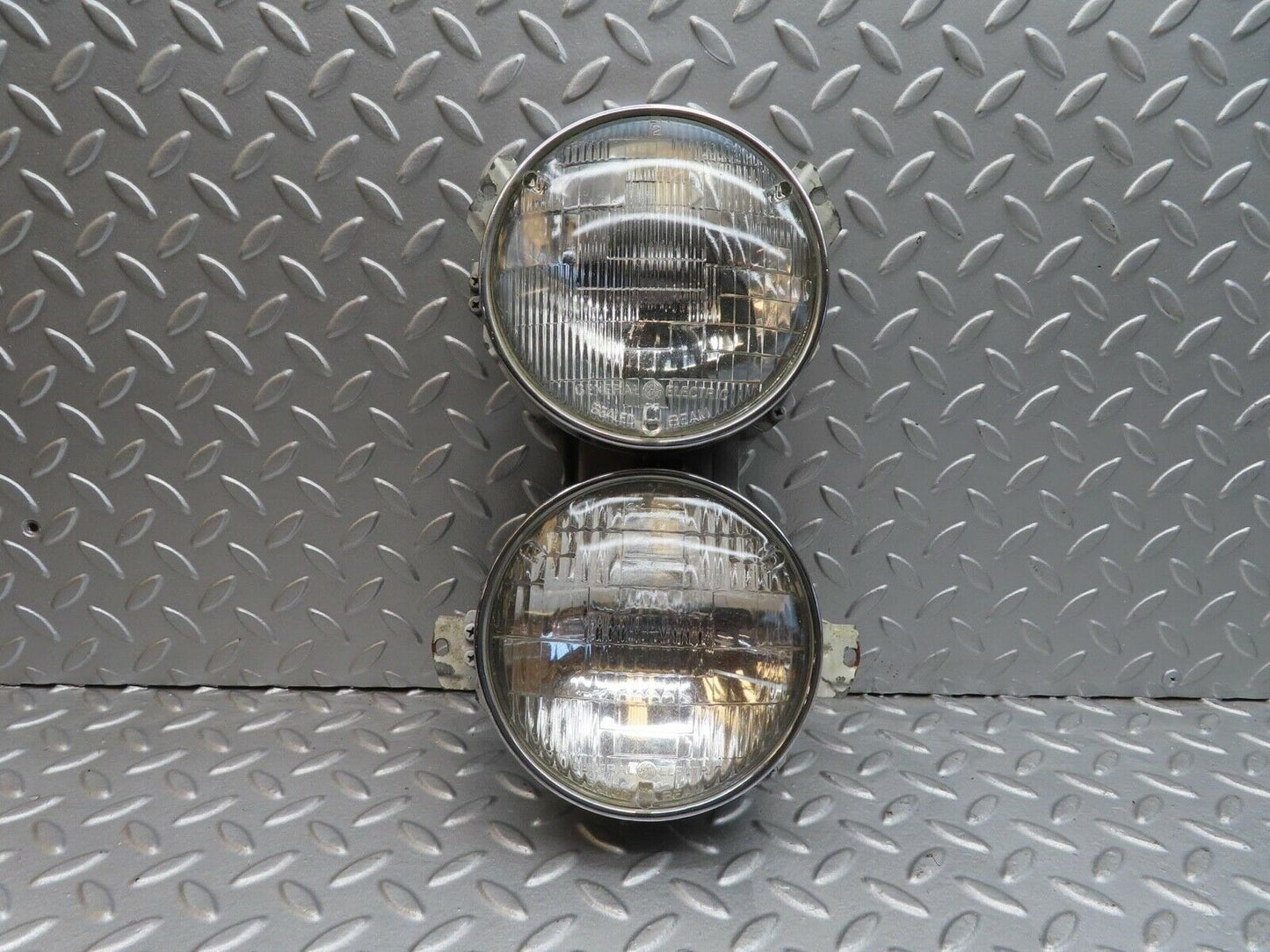 12655 Mercedes-Benz W111 220SE Headlight Left/Right 0302350004