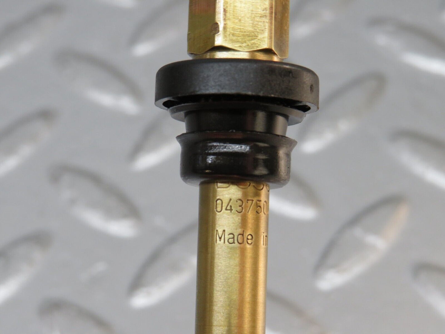 34476 Mercedes-Benz C126 380SEC Coupe Fuel Injector Bosch 0437502047