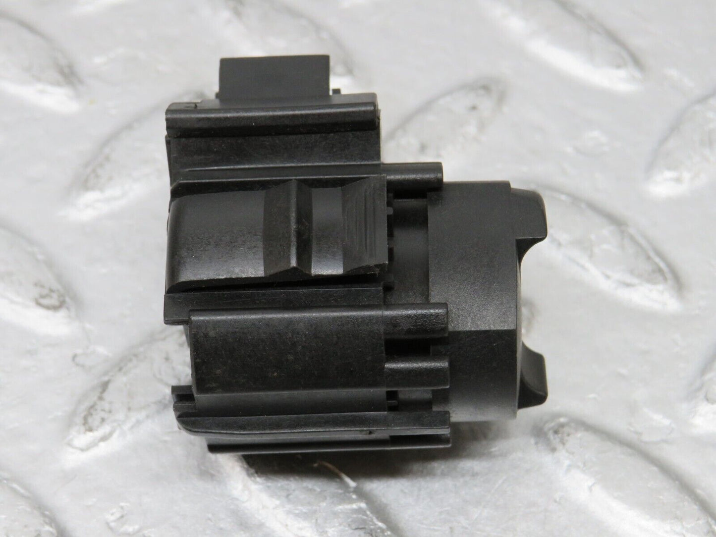 36695 Mercedes-Benz W201 190E 2.0L Kick Down Switch 0025452214