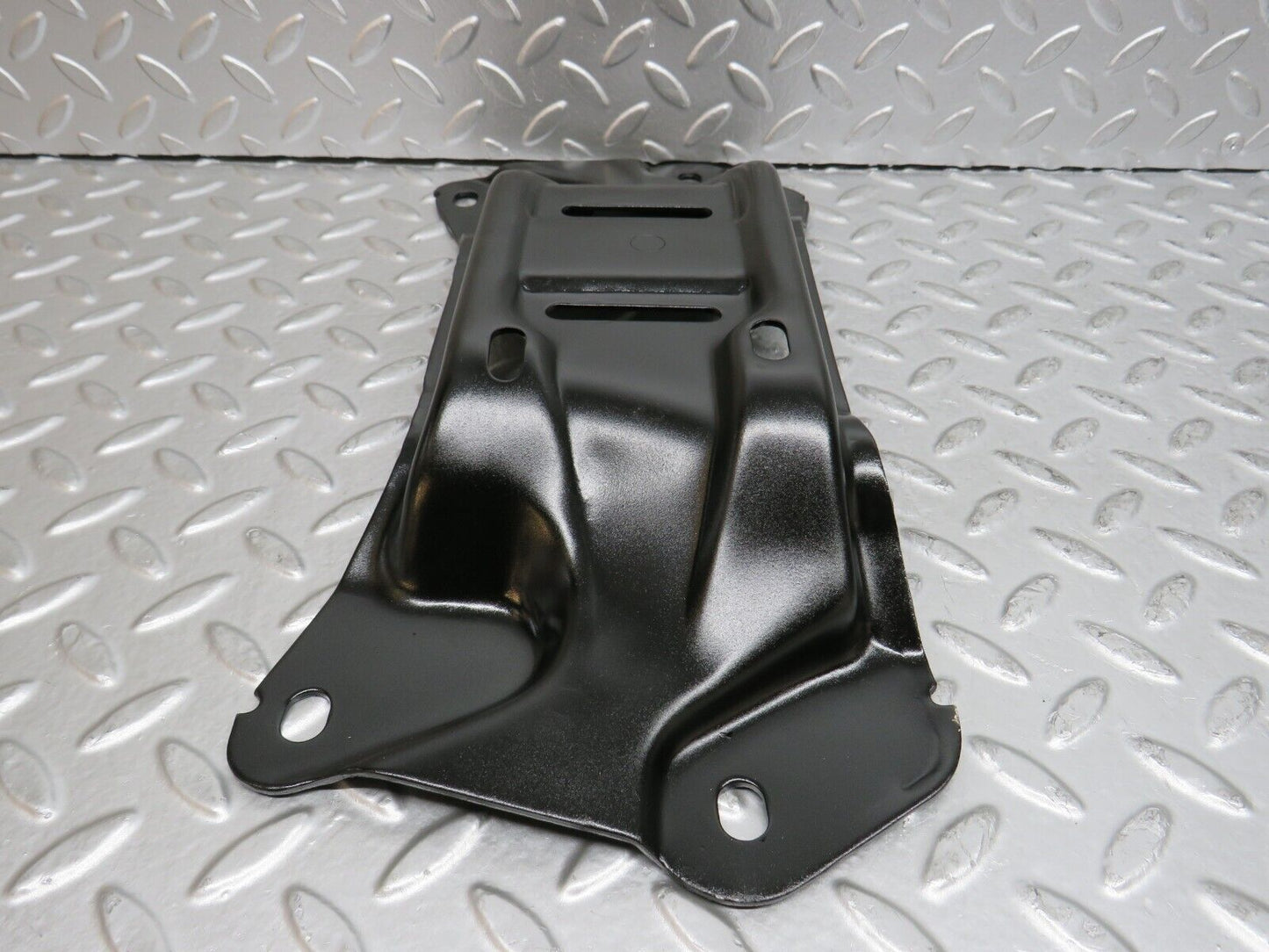 29644 Mercedes-Benz W123 230E Gearbox Mount Bracket