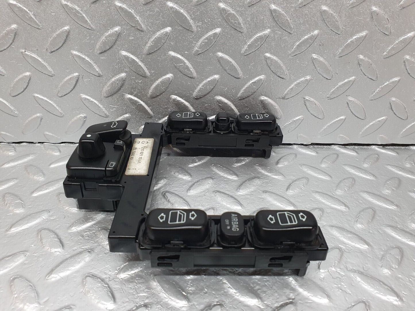 41838 Mercedes-Benz W202 C200 Electric Window Switch Control Unit 2108211051
