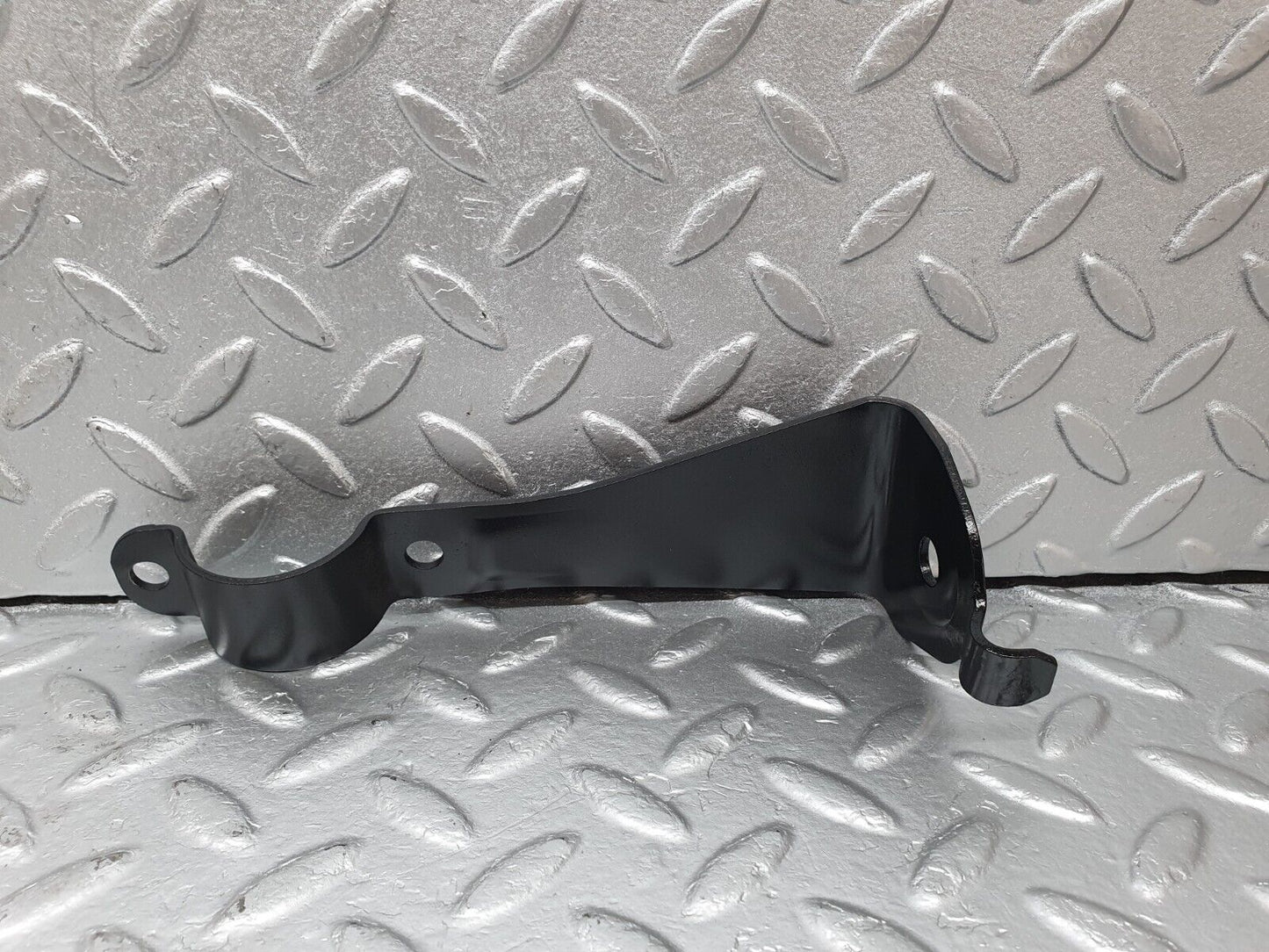 41593 Mercedes-Benz W124 200E Anti Roll Bar Holder Bracket Front Right