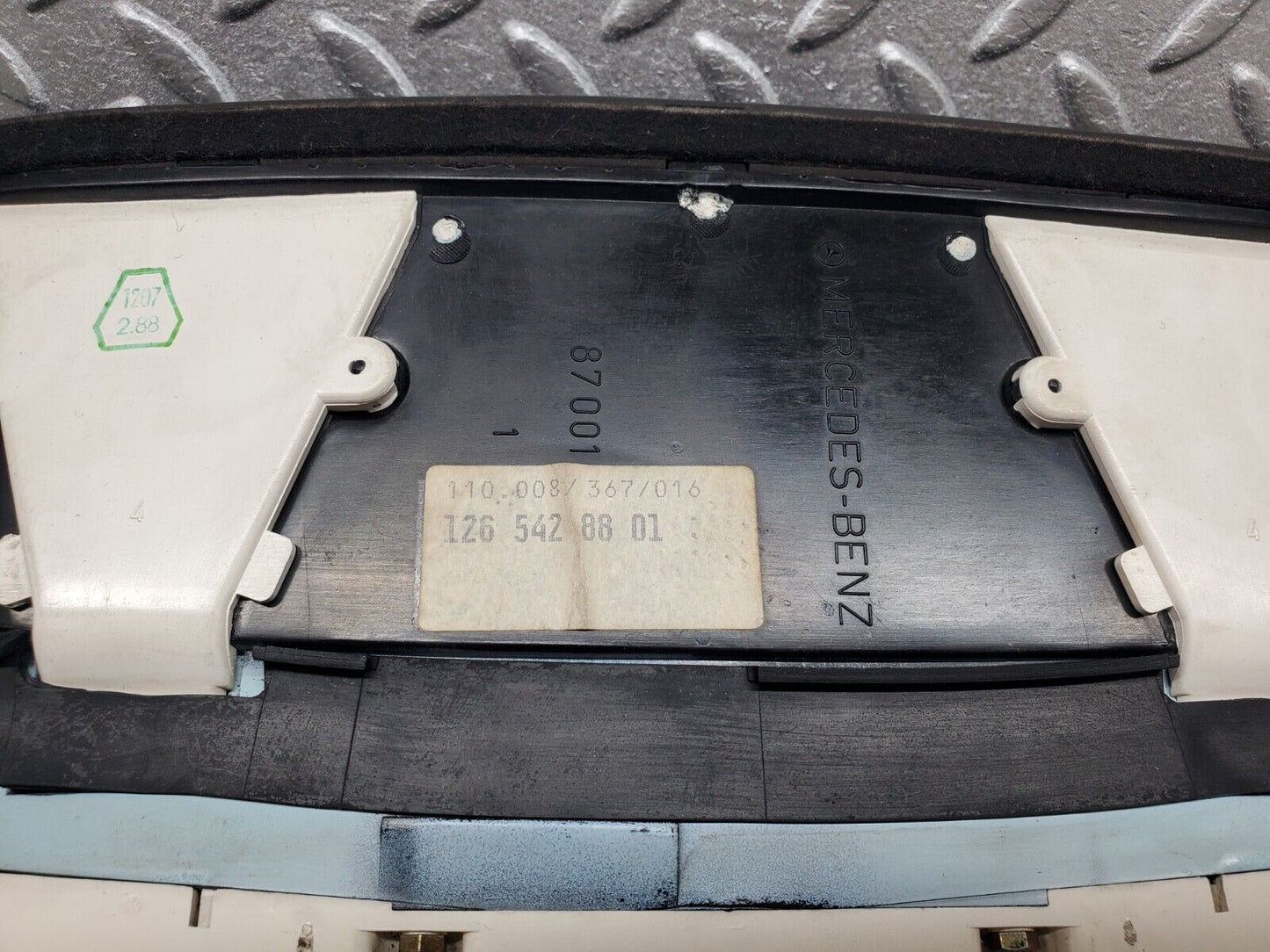 45841 Mercedes-Benz W126 420SE Instrument Cluster 1265428801