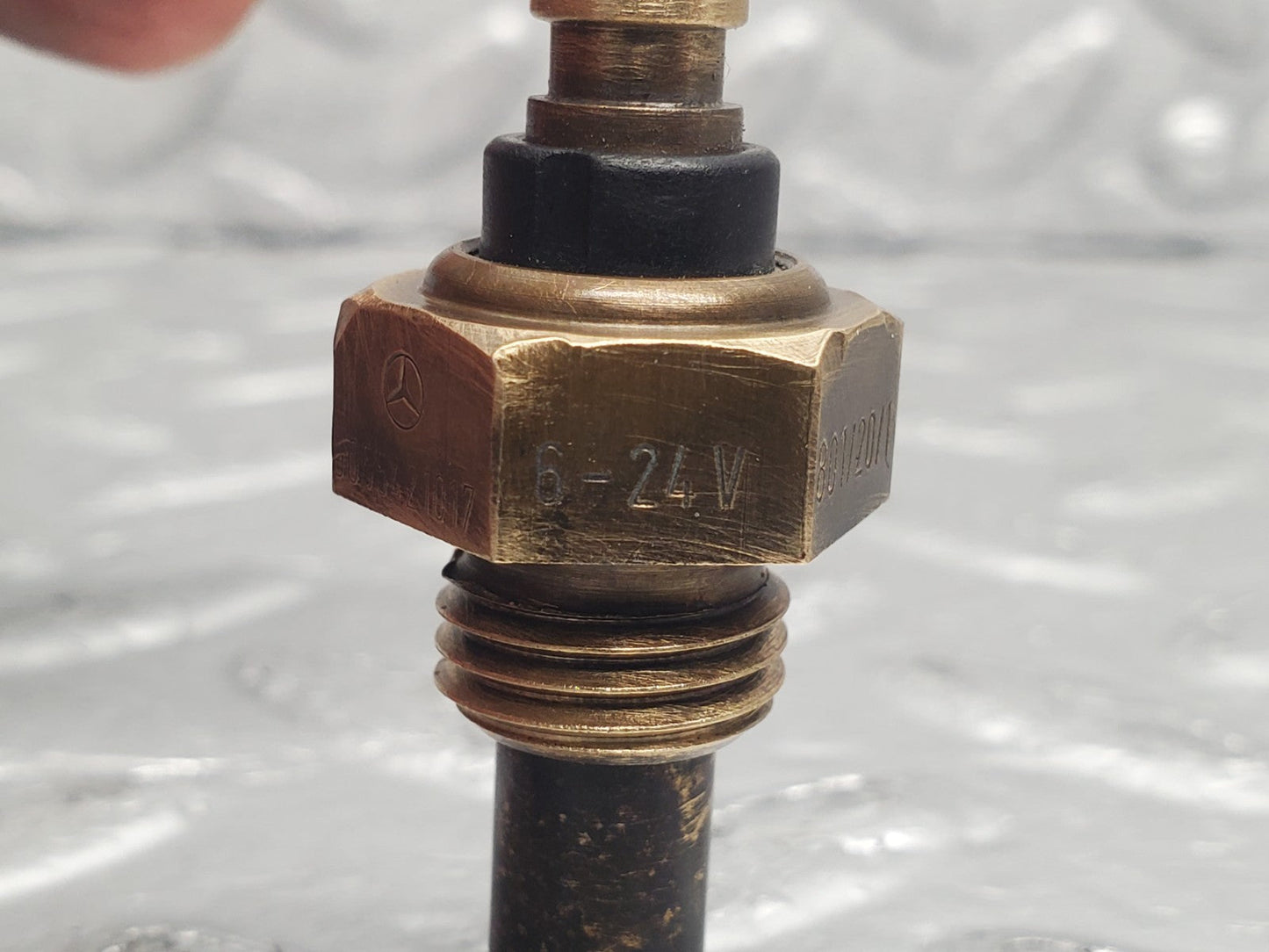 47058028