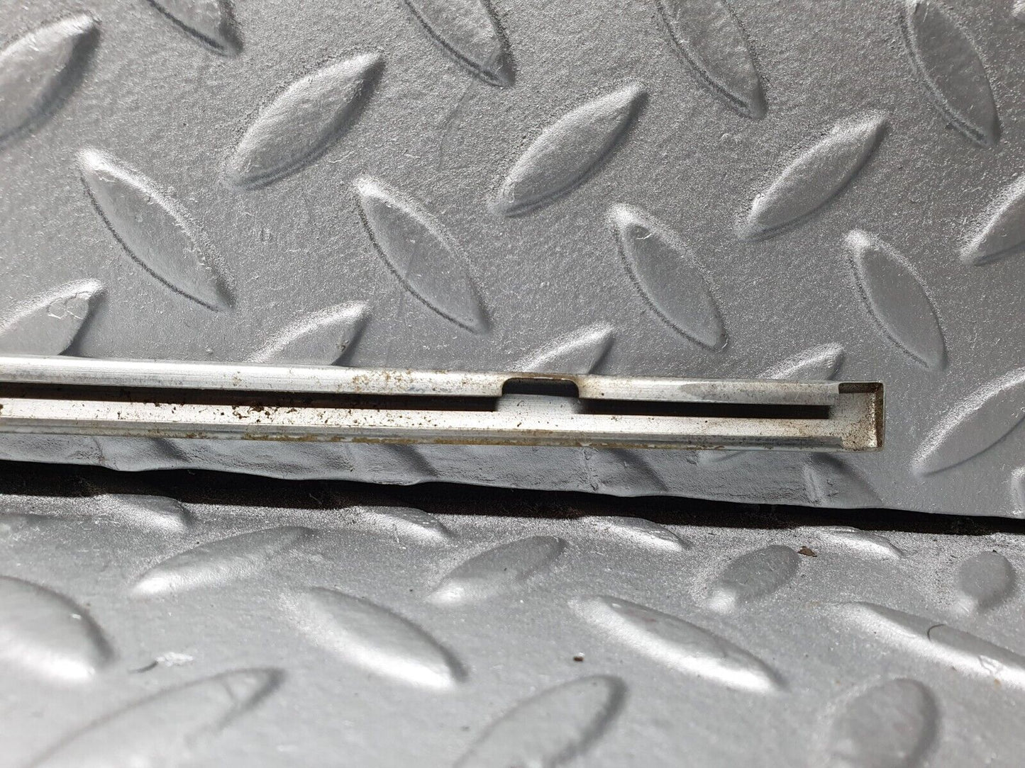 41299 Mercedes-Benz S124 E220 Wagon Tailgate Handle Chrome Moulding Trim