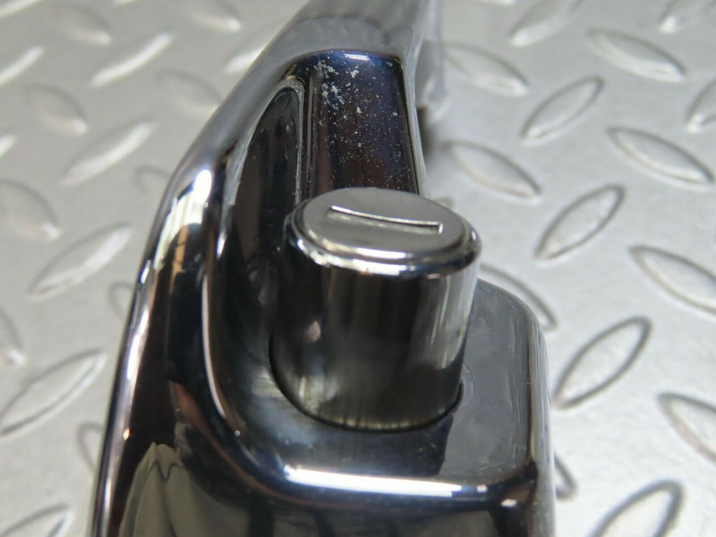 8806 Mercedes-Benz W108 Chrome Door Handle Front Right No Key 1087661401
