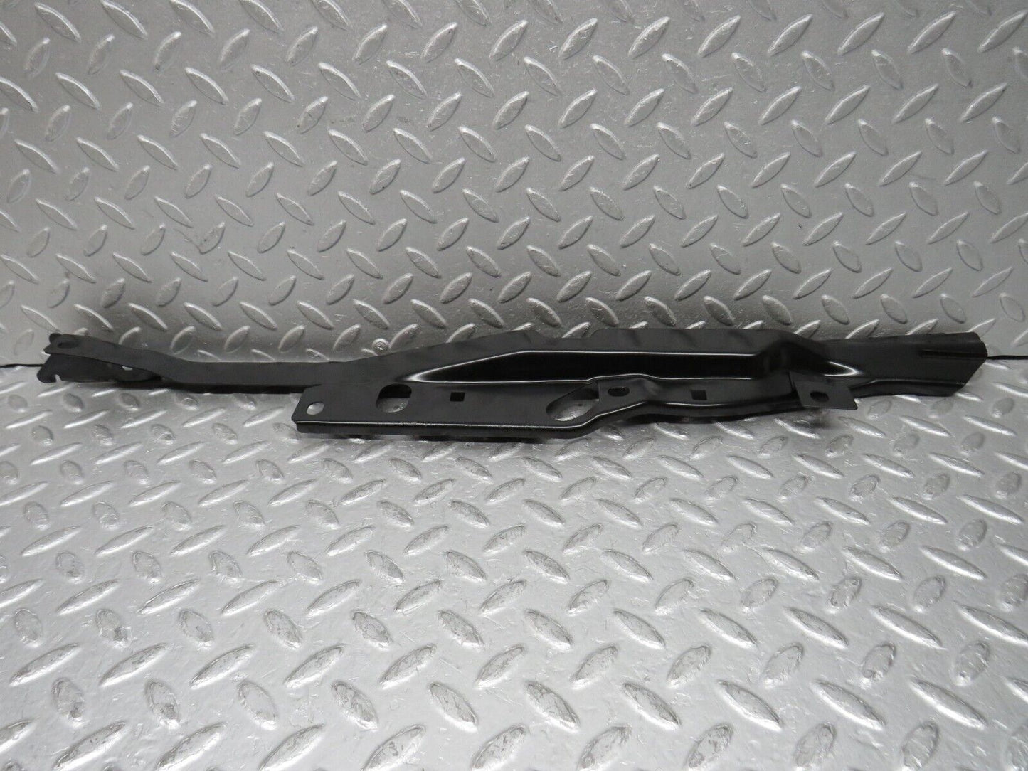 37788 Mercedes-Benz A124 320E Cabrio Rear Right Window Upper Support Bracket