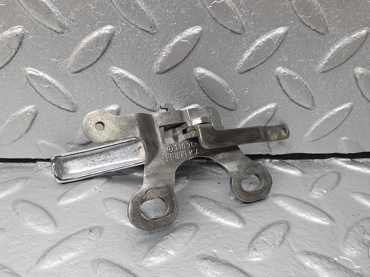 43110 Mercedes-Benz W108 280SE Front Left Interior Door Handle Chrome 1107660319