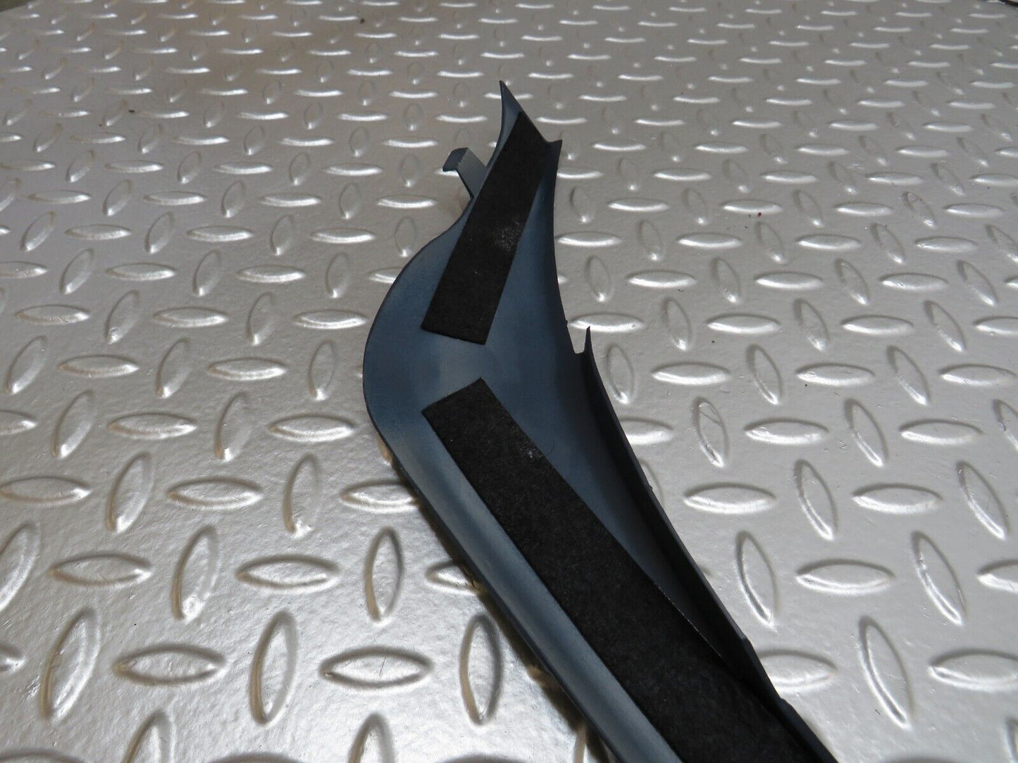24974 Mercedes-Benz W140 S320 Front Right Door Window Trim 1407206462