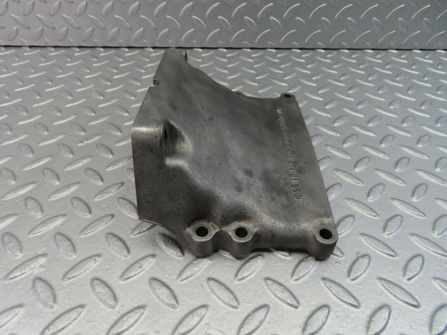 9817 Mercedes-Benz C123 280CE Coupe Gearbox Support 1100140195