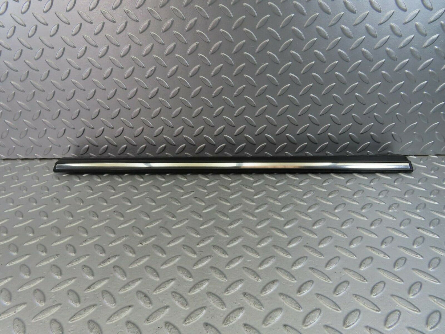 10279 Mercedes-Benz W123 Rear Left Door Lower Trim