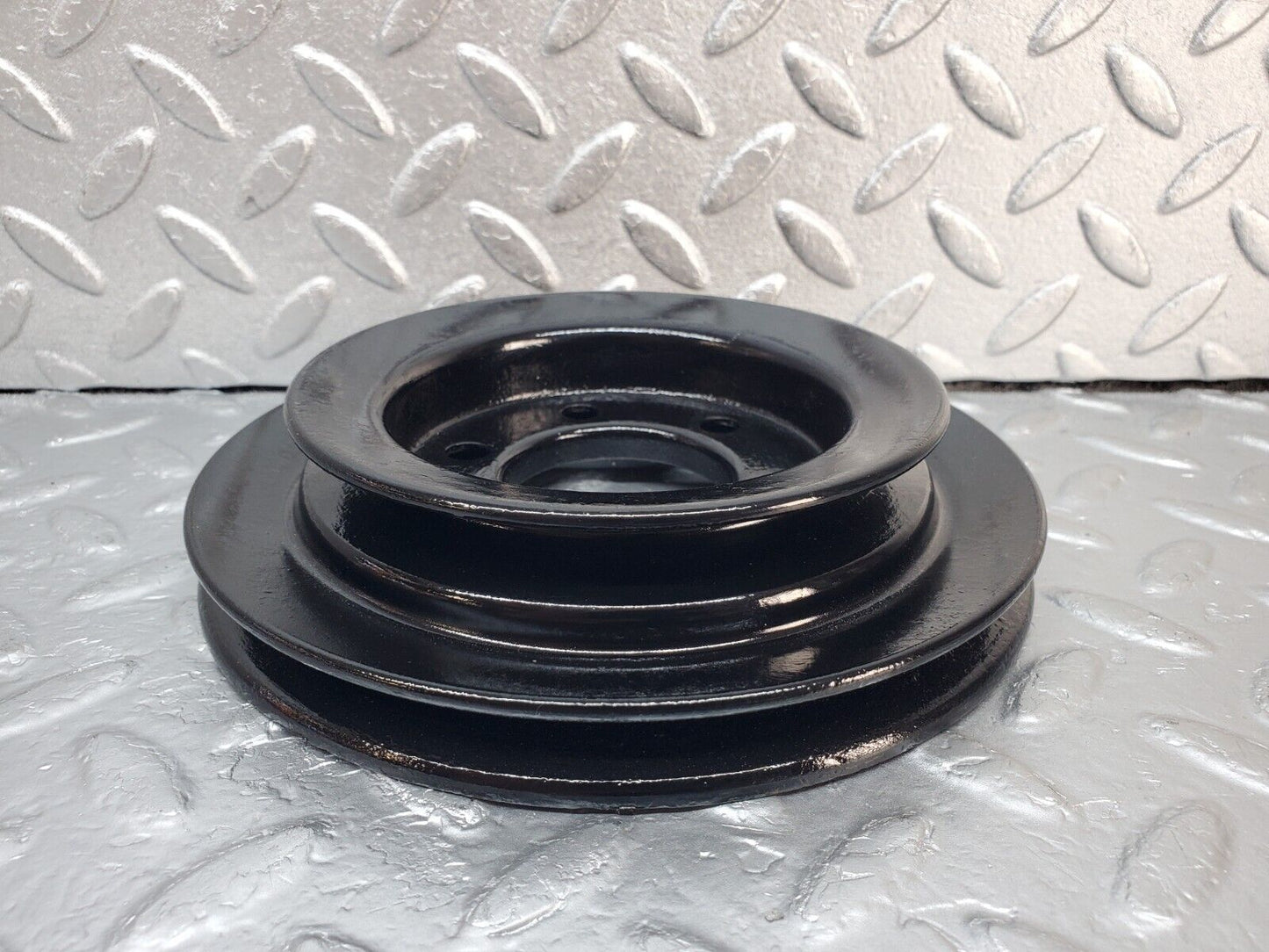45363 Mercedes-Benz 280E M110.983 Crankshaft Pulley 1100320904