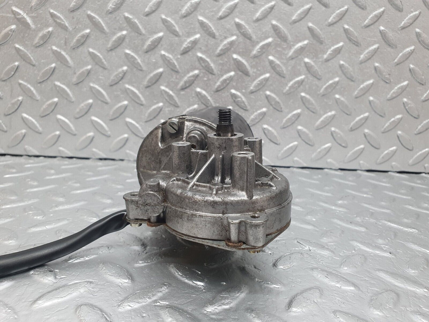 43943 Mercedes-Benz C123 230CE Coupe Wiper Motor Bosch 0390341077