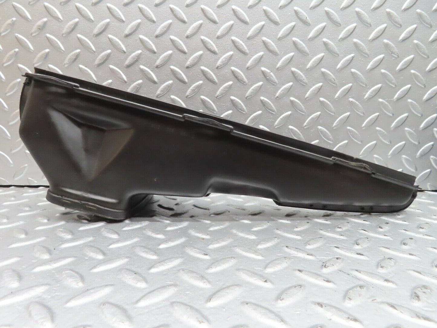 21658 Mercedes-Benz W126 300SE Dashboard Air Vent Duct Pair 1268300119