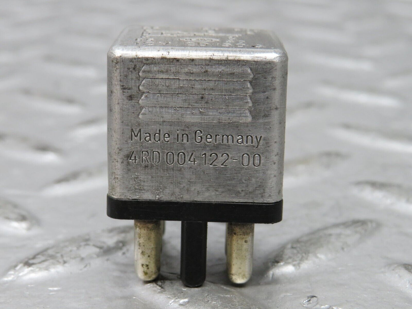 27196 Mercedes-Benz W123 280E Multi Purpose Relay 0015420219