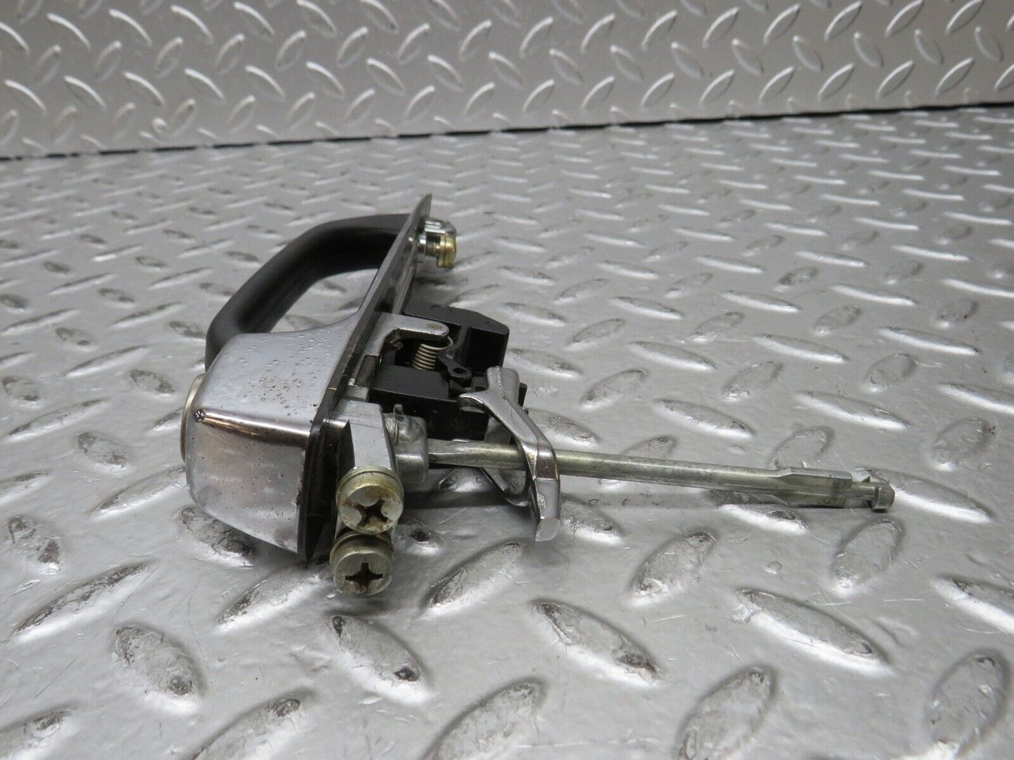 28894 Mercedes-Benz W123 230E Front Left Exterior Door Handle