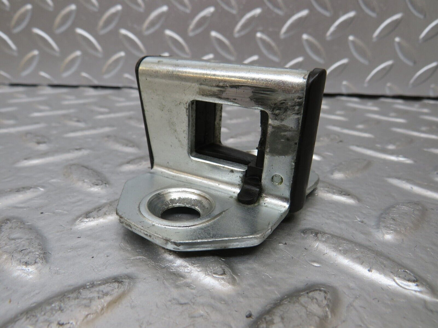 25050 Mercedes-Benz W140 S320 Door Lock Latch Left Side